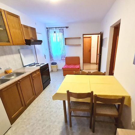 Mirjana F Apartaments باشْكا المظهر الخارجي الصورة