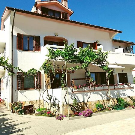 Mirjana F Apartaments باشْكا المظهر الخارجي الصورة