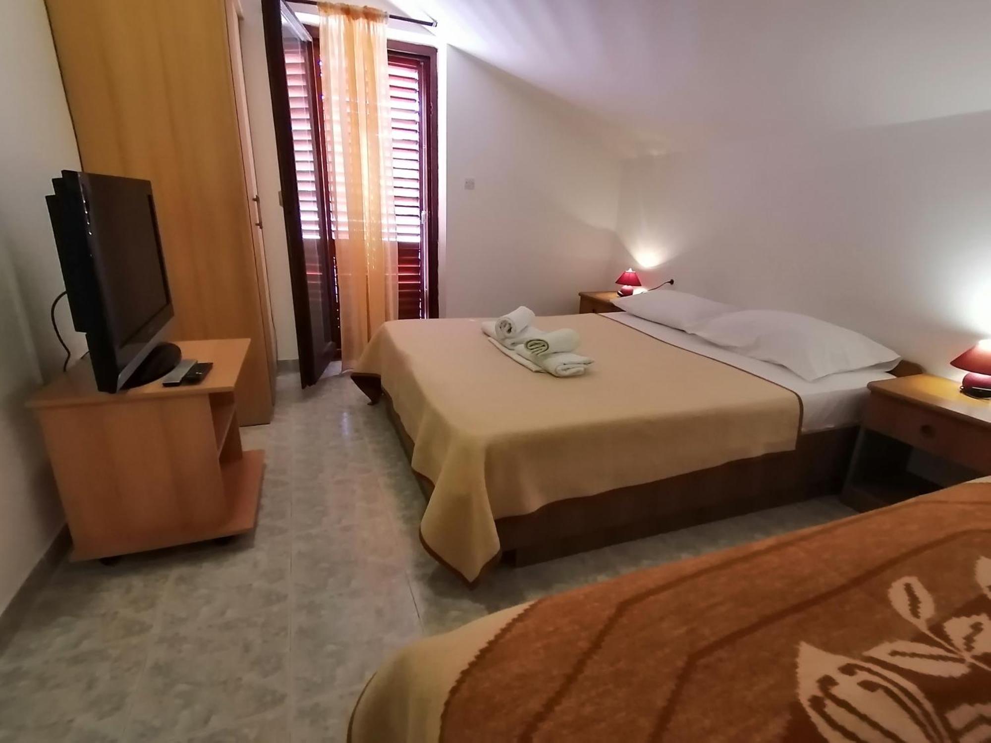 Mirjana F Apartaments باشْكا الغرفة الصورة